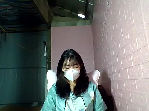 Snapshot of Seri202 chatting on 09/27/25, 02:27 Seri202 online show from 09/27/25, 02:27