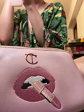 DahliaVonLure online show from 06/04/26, 11:55