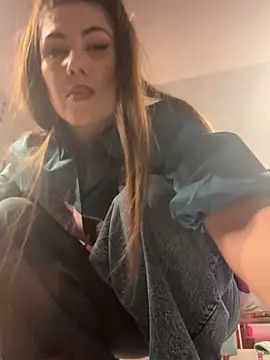 DahliaVonLure online show from 06/07/26, 01:43
