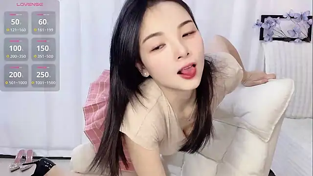 Snapshot of Tangbao-Baby chatting on 05/28/26, 10:45 Tangbao-Baby online show from 05/28/26, 10:45