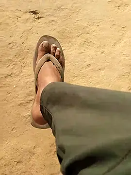 INTERNATIONAL0001 online show from 11/08/25, 03:39