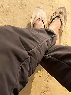 INTERNATIONAL0001 online show from 11/11/25, 04:01