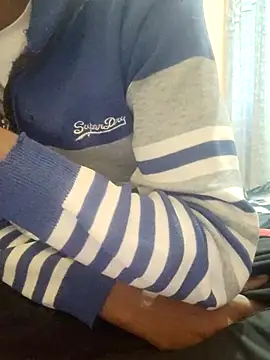 INTERNATIONAL0001 online show from 11/12/25, 01:28