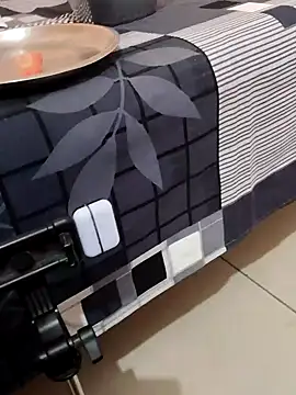 INTERNATIONAL0001 online show from 11/28/25, 02:14