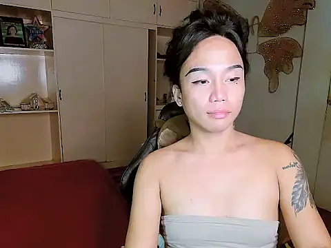 YourNikkieXxx online show from 10/28/25, 05:04