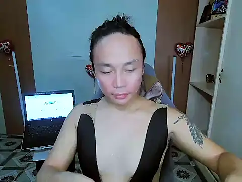 YourNikkieXxx online show from 02/04/26, 10:21