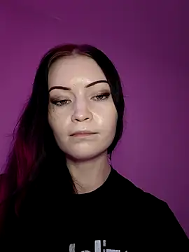 Snapshot of DragonFoxie chatting on 10/30/25, 01:45 DragonFoxie online show from 10/30/25, 01:45