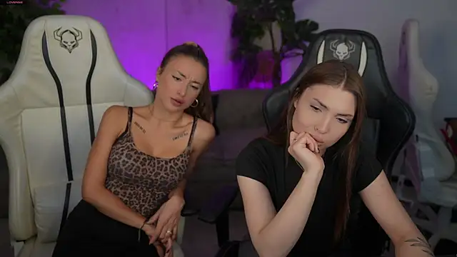 Luna secretgirl online show from 10/31/25, 07:53