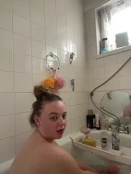 Snapshot of SexySashaxox chatting on 02/21/26, 12:17 SexySashaxox online show from 02/21/26, 12:17