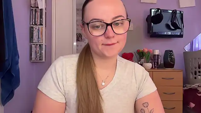 Snapshot of SexySashaxox chatting on 02/23/26, 08:33 SexySashaxox online show from 02/23/26, 08:33