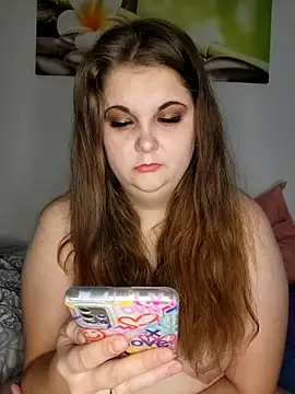 Snapshot of LioEst@xh chatting on 10/27/25, 08:18 LioEstxh online show from 10/27/25, 08:18