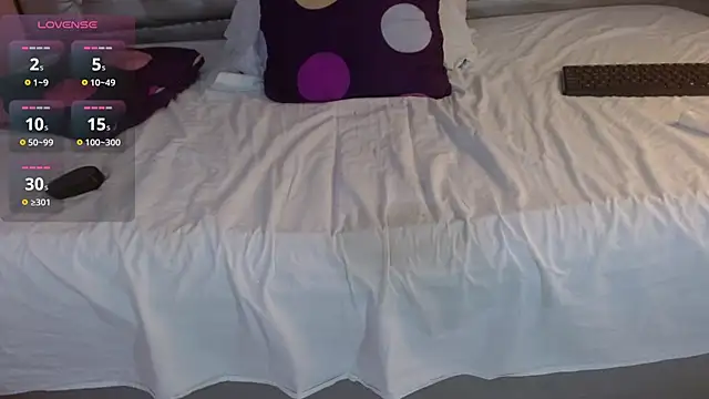 angiellam online show from 10/04/25, 06:50