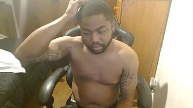 Snapshot of Breadwinnah chatting on 09/14/25, 06:56 Breadwinnah online show from 09/14/25, 06:56