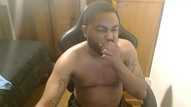 Snapshot of Breadwinnah chatting on 09/16/25, 04:24 Breadwinnah online show from 09/16/25, 04:24