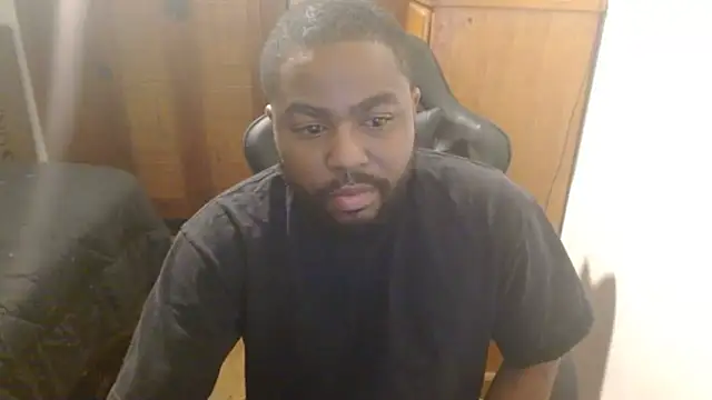 Snapshot of Breadwinnah chatting on 09/26/25, 02:48 Breadwinnah online show from 09/26/25, 02:48