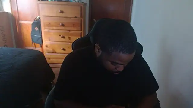 Snapshot of Breadwinnah chatting on 09/30/25, 02:44 Breadwinnah online show from 09/30/25, 02:44