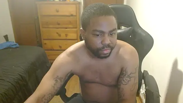 Snapshot of Breadwinnah chatting on 10/07/25, 06:54 Breadwinnah online show from 10/07/25, 06:54