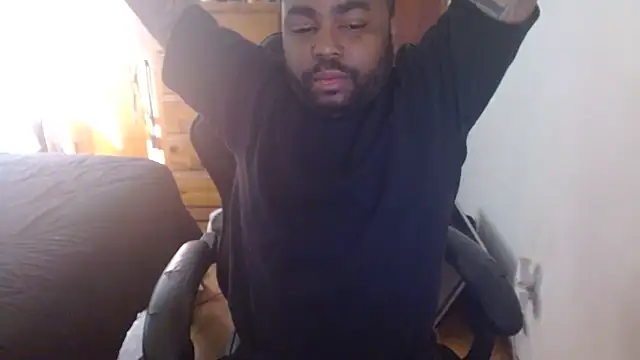 Snapshot of Breadwinnah chatting on 10/10/25, 03:55 Breadwinnah online show from 10/10/25, 03:55