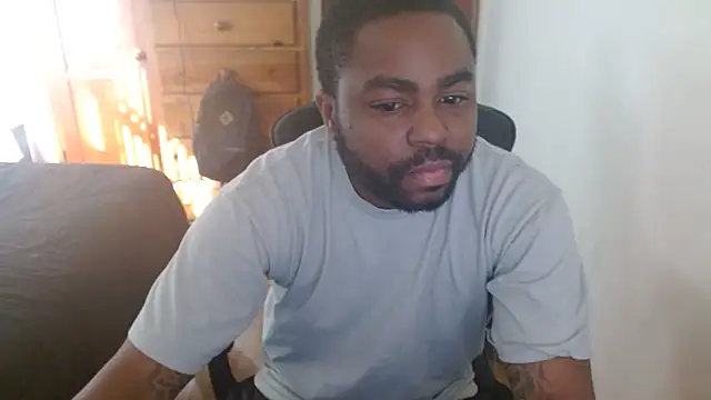 Snapshot of Breadwinnah chatting on 10/11/25, 04:38 Breadwinnah online show from 10/11/25, 04:38