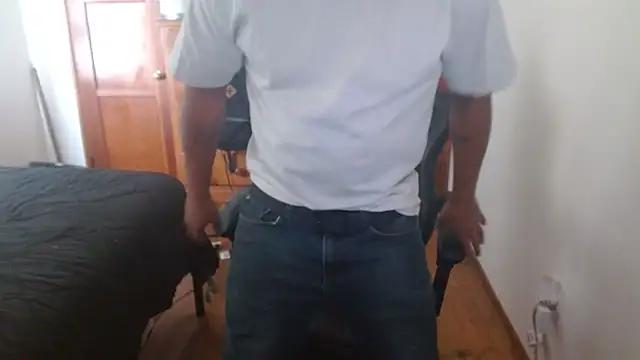 Snapshot of Breadwinnah chatting on 10/13/25, 09:48 Breadwinnah online show from 10/13/25, 09:48