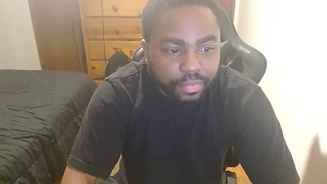 Snapshot of Breadwinnah chatting on 10/19/25, 07:09 Breadwinnah online show from 10/19/25, 07:09