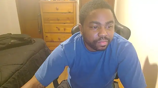 Snapshot of Breadwinnah chatting on 10/26/25, 06:52 Breadwinnah online show from 10/26/25, 06:52