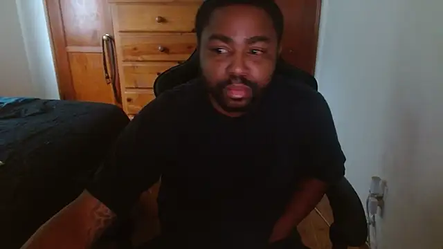 Snapshot of Breadwinnah chatting on 11/02/25, 04:09 Breadwinnah online show from 11/02/25, 04:09