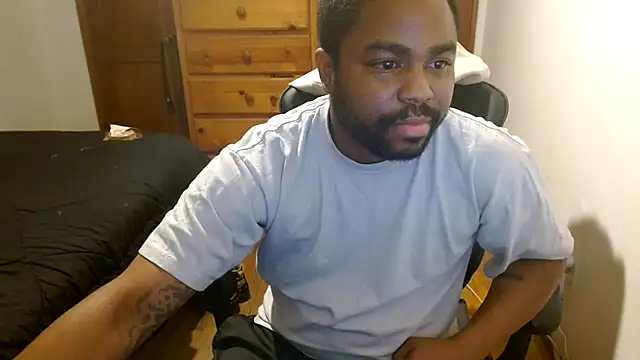 Snapshot of Breadwinnah chatting on 11/05/25, 05:07 Breadwinnah online show from 11/05/25, 05:07