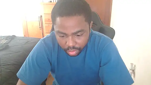 Snapshot of Breadwinnah chatting on 11/07/25, 07:25 Breadwinnah online show from 11/07/25, 07:25