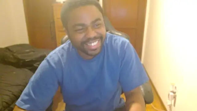 Snapshot of Breadwinnah chatting on 11/08/25, 07:52 Breadwinnah online show from 11/08/25, 07:52