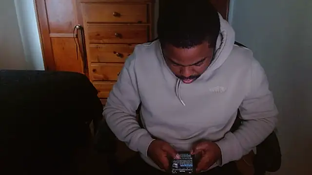 Snapshot of Breadwinnah chatting on 11/10/25, 03:00 Breadwinnah online show from 11/10/25, 03:00