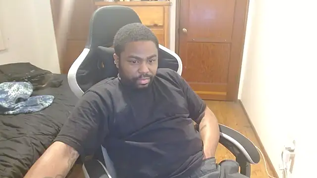 Snapshot of Breadwinnah chatting on 11/15/25, 05:49 Breadwinnah online show from 11/15/25, 05:49