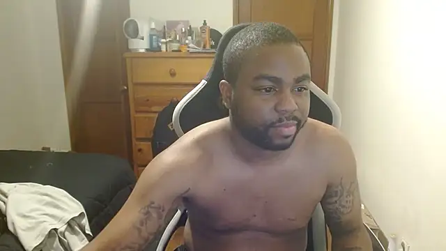 Snapshot of Breadwinnah chatting on 12/01/25, 07:57 Breadwinnah online show from 12/01/25, 07:57