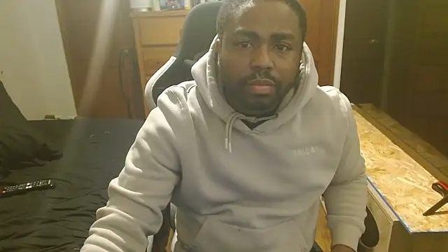 Snapshot of Breadwinnah chatting on 01/07/26, 06:38 Breadwinnah online show from 01/07/26, 06:38