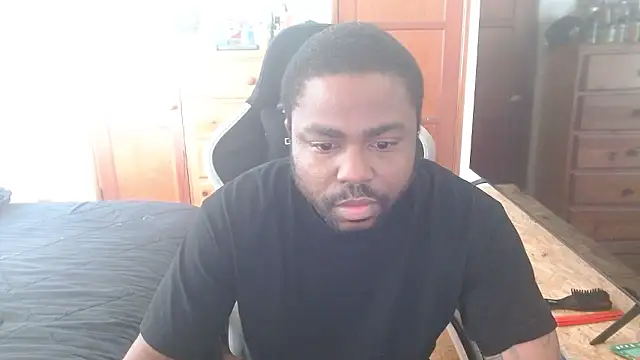 Snapshot of Breadwinnah chatting on 01/08/26, 10:23 Breadwinnah online show from 01/08/26, 10:23