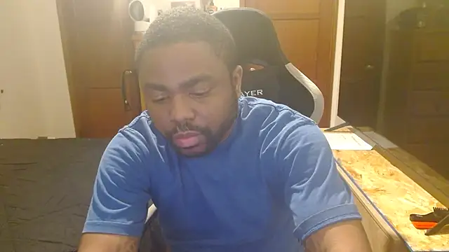 Snapshot of Breadwinnah chatting on 02/03/26, 07:35 Breadwinnah online show from 02/03/26, 07:35