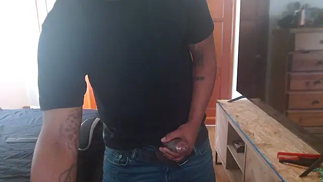 Snapshot of Breadwinnah chatting on 02/15/26, 10:17 Breadwinnah online show from 02/15/26, 10:17