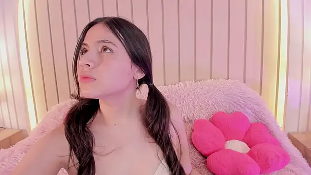 Snapshot of ameliiaa_smith chatting on 09/21/25, 01:51 ameliiaa smith online show from 09/21/25, 01:51