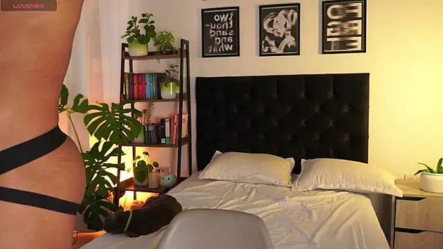 ErosWild  online show from 09/10/25, 08:20