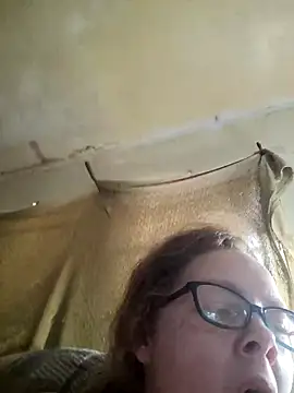 Snapshot of countrymomma chatting on 09/10/25, 01:55 countrymomma online show from 09/10/25, 01:55