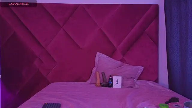 Kayalstone 12 online show from 10/26/25, 02:39