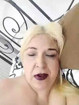 MarielaFerrer online show from 10/30/25, 03:57