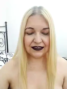 MarielaFerrer online show from 12/17/25, 04:46