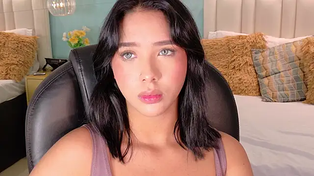 HilaryQueen online show from 01/15/26, 02:32