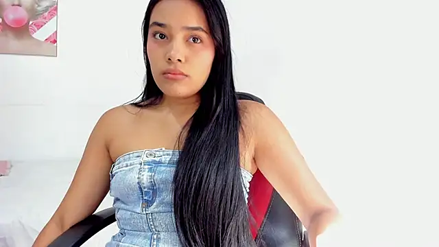 Snapshot of valeria_millers chatting on 05/05/26, 02:25 valeria millers online show from 05/05/26, 02:25