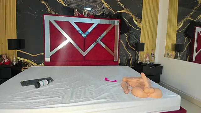 VioletRose as online show from 11/04/25, 09:36