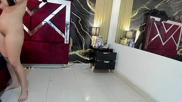 VioletRose as online show from 11/30/25, 08:07