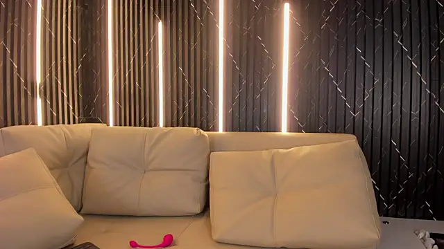 VioletRose as online show from 04/06/26, 04:46