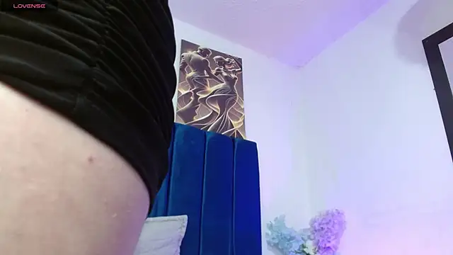 Annie switt online show from 03/02/26, 04:14