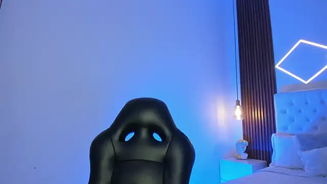 ZamabyCrucie online show from 01/15/26, 12:04